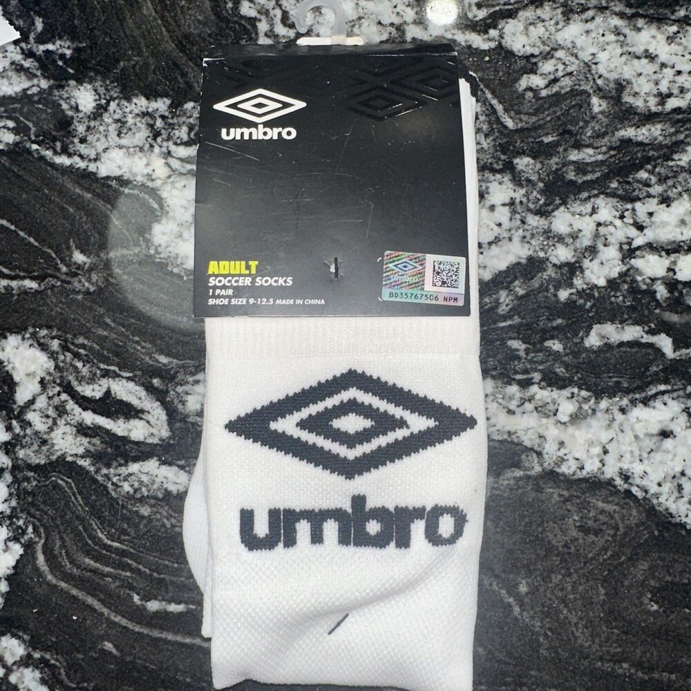 Umbro Adult Soccer Socks (Shoe Size 9-12.5) 1 Pair Wicking White NEW
